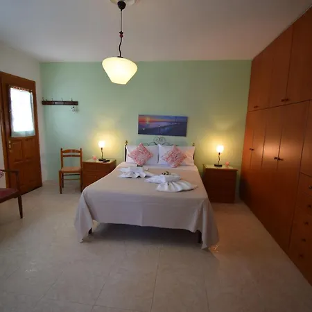 Katiana's House Дом отдыха *