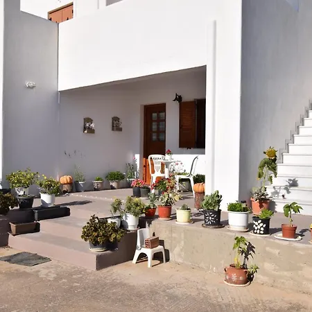 Katiana's House Дом отдыха *